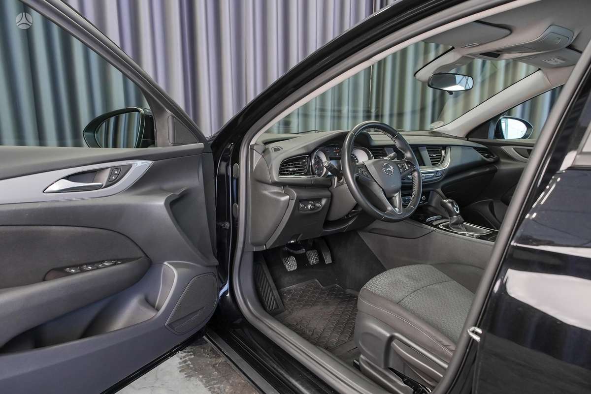 Opel Insignia, 1.6 l., sedanas