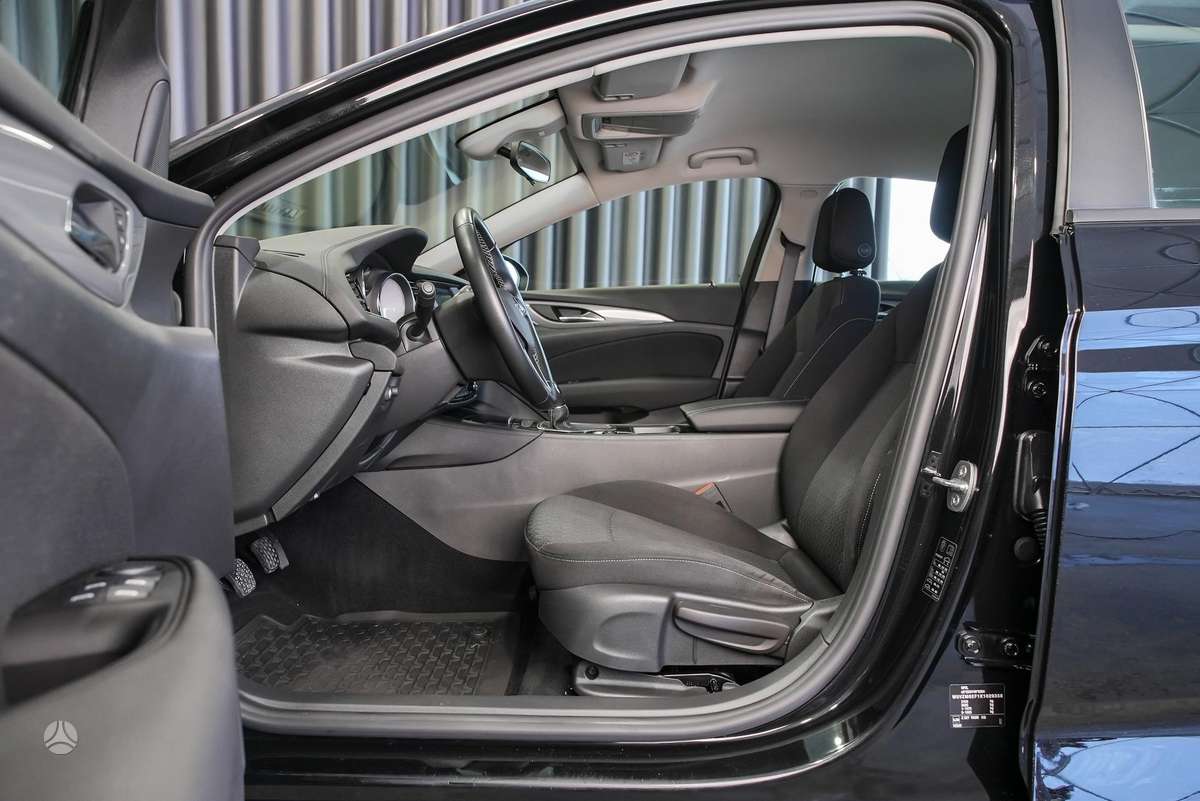 Opel Insignia, 1.6 l., sedanas