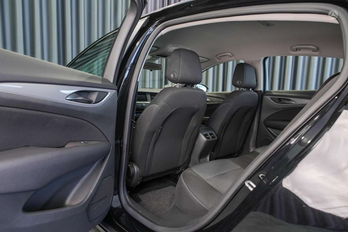 Opel Insignia, 1.6 l., sedanas