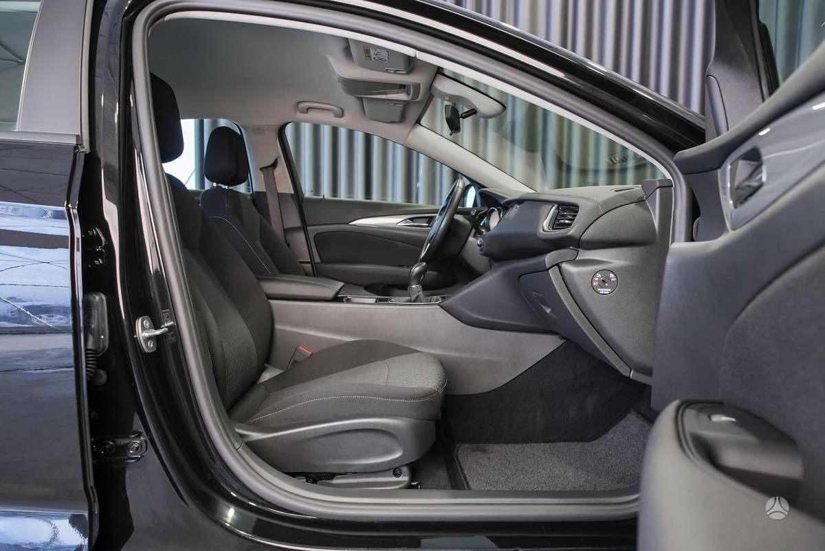Opel Insignia, 1.6 l., sedanas
