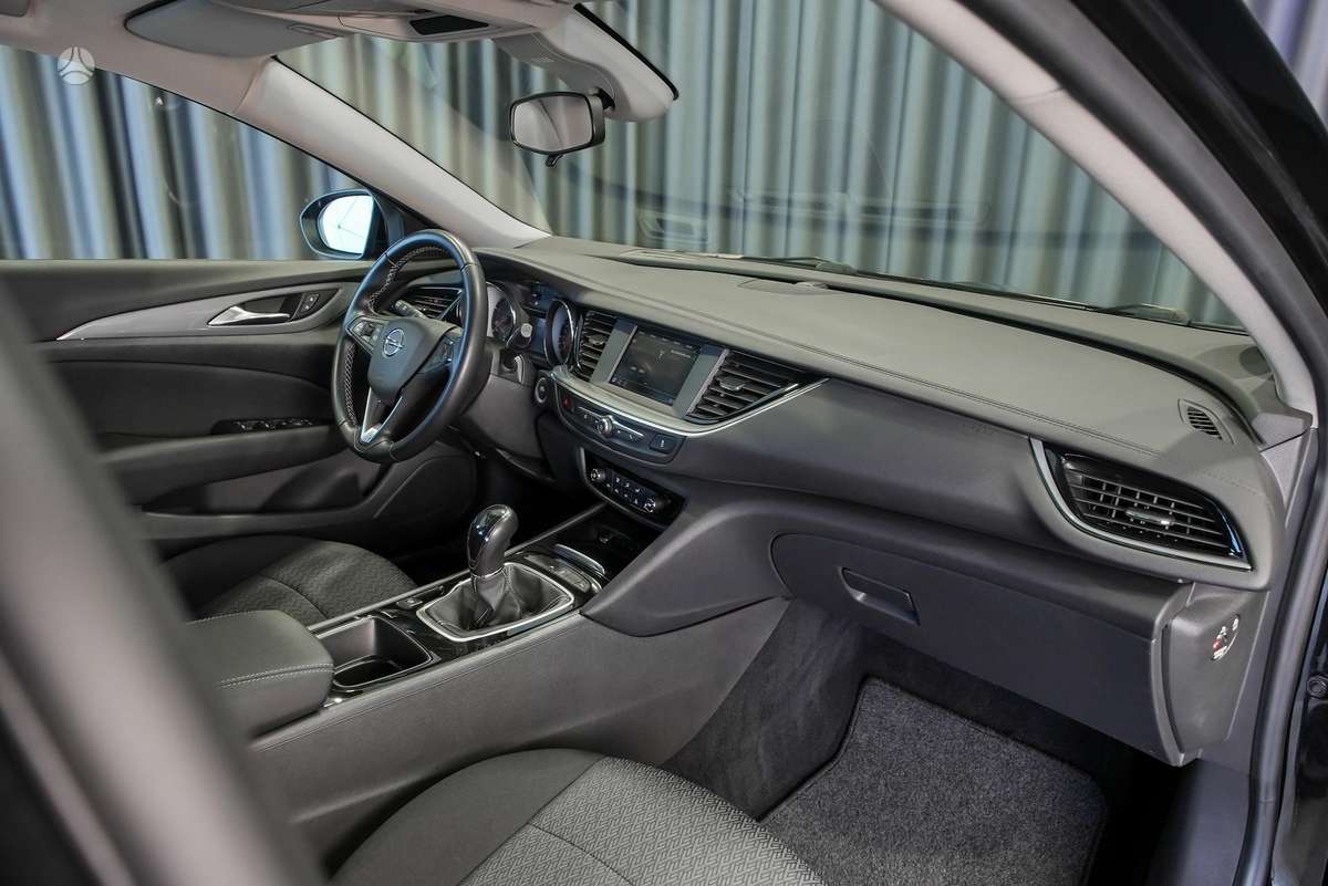Opel Insignia, 1.6 l., sedanas