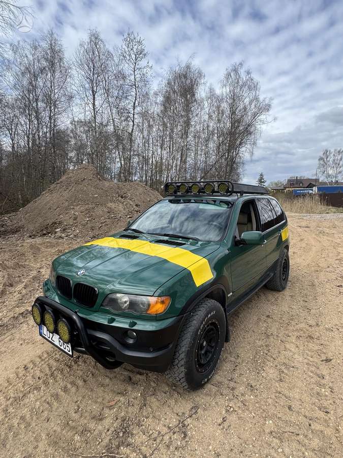BMW X5, 4.4 l., off-road / crossover