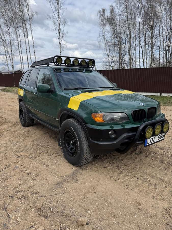 BMW X5, 4.4 l., off-road / crossover