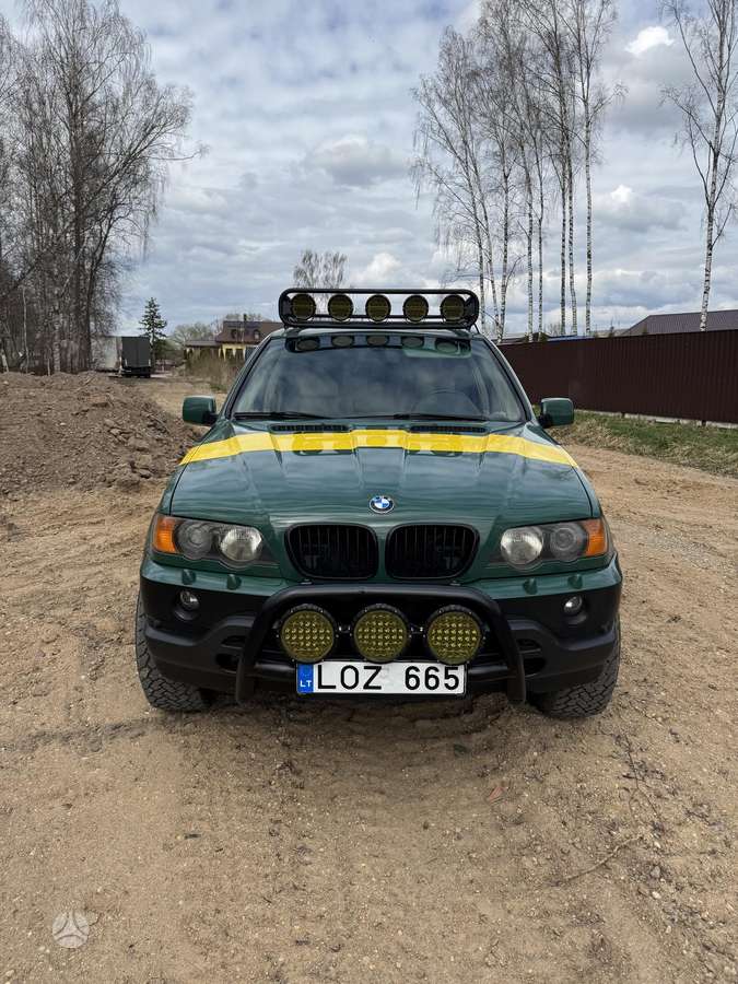 BMW X5, 4.4 l., off-road / crossover