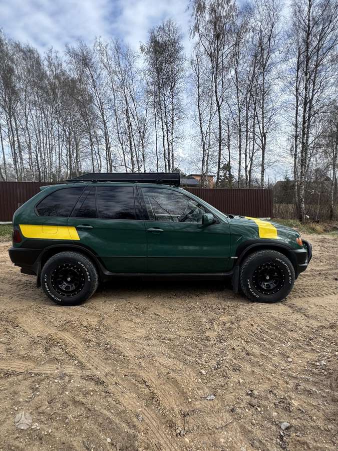 BMW X5, 4.4 l., off-road / crossover