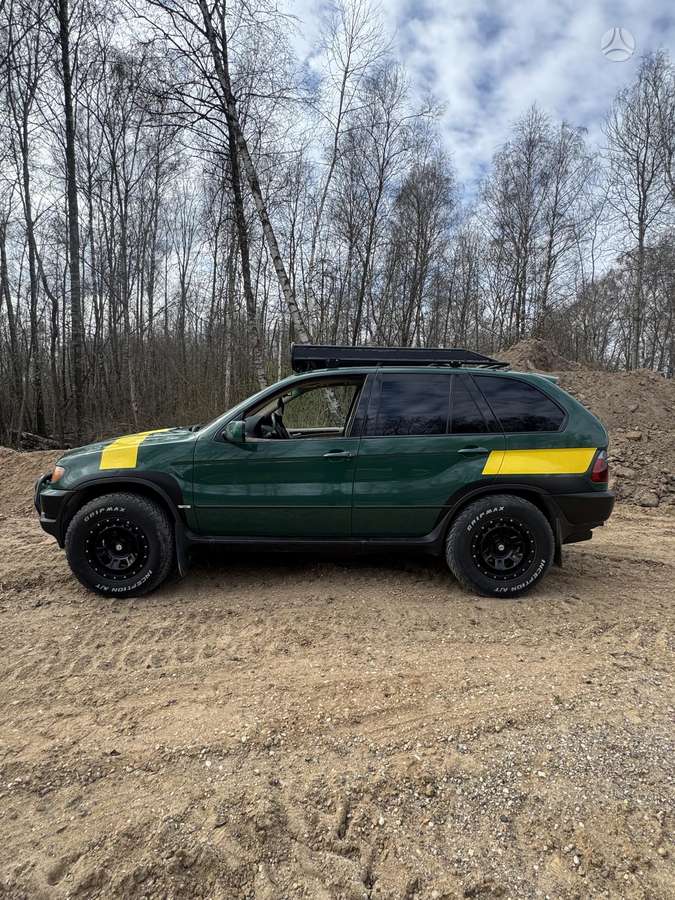 BMW X5, 4.4 l., off-road / crossover