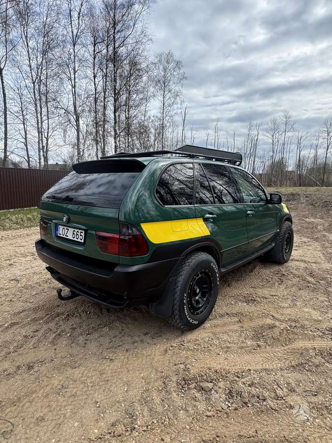BMW X5, 4.4 l., off-road / crossover