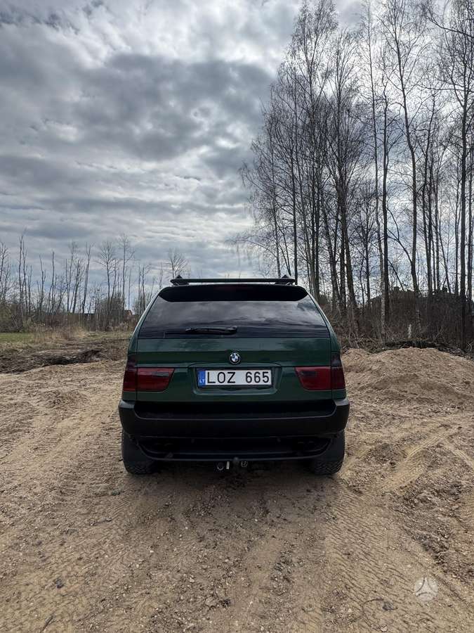 BMW X5, 4.4 l., off-road / crossover