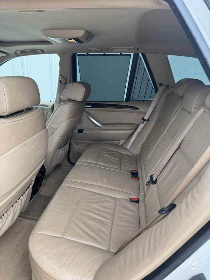 BMW X5, 4.4 l., off-road / crossover