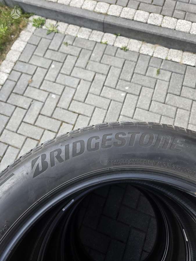 Bridgestone, vasarinės 235/55 R19