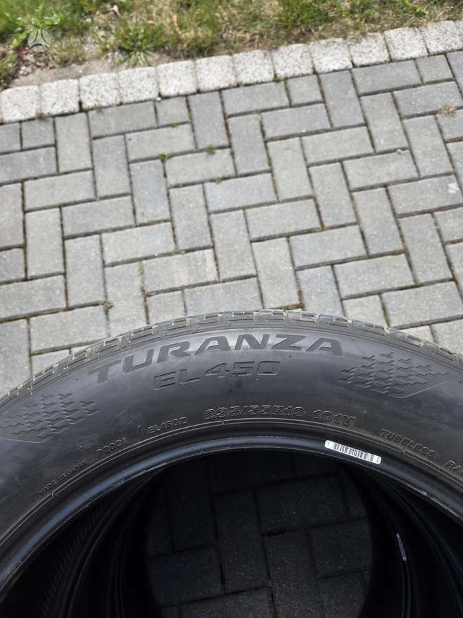Bridgestone, vasarinės 235/55 R19