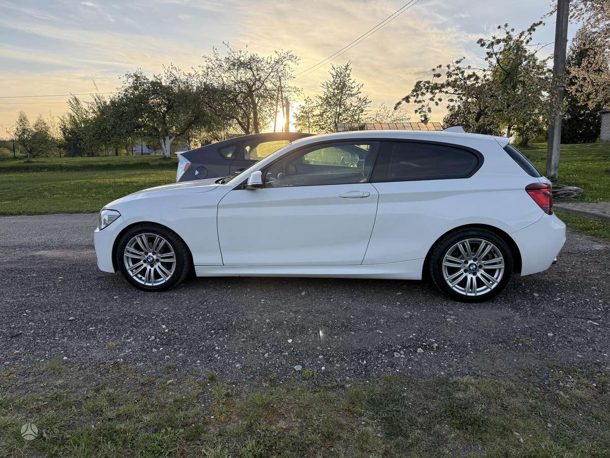 BMW 116, 2.0 l., hečbeks