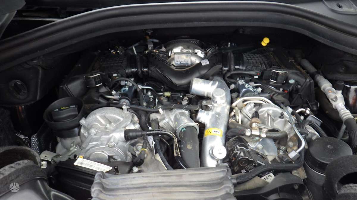 Mercedes-Benz ML350 по частям