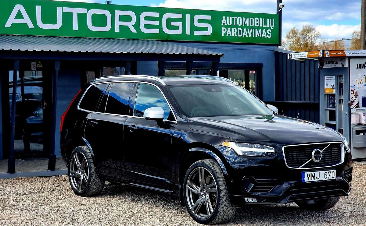 Volvo XC90 - 1