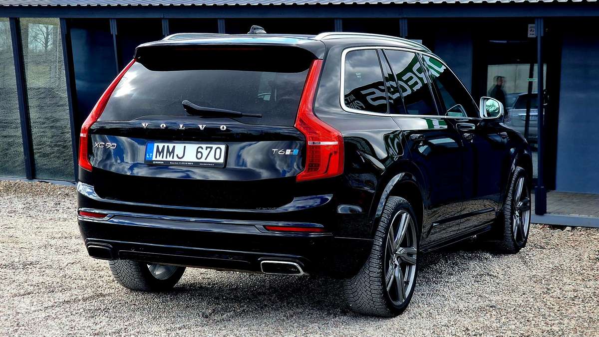 Volvo XC90 - 11