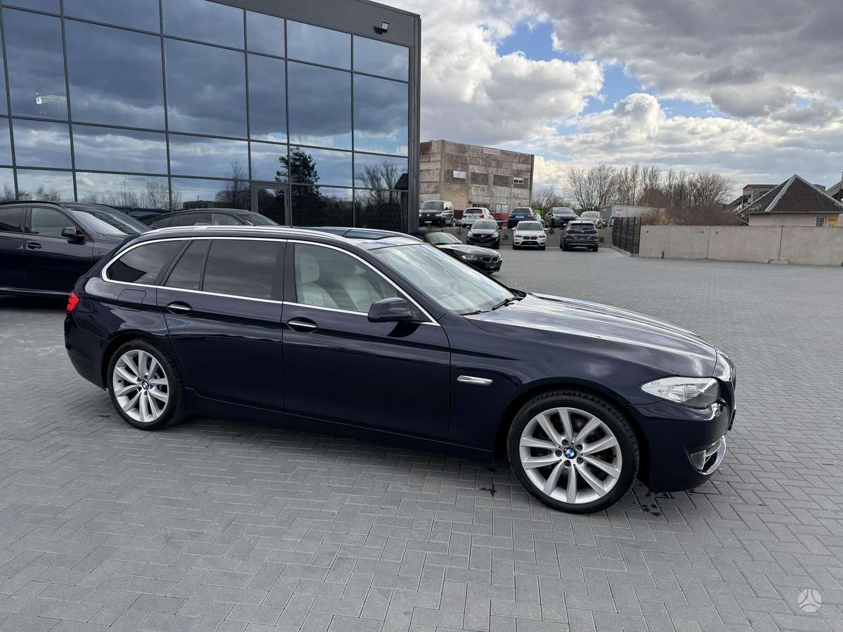 BMW 530, 3.0 l., wagon