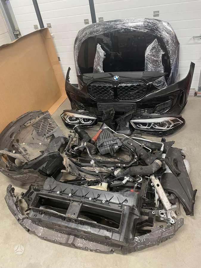 BMW M135 kėbulo dalys