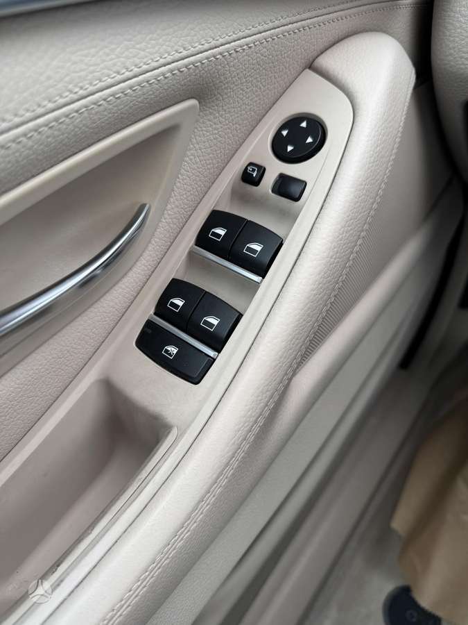 BMW 530, 3.0 l., wagon