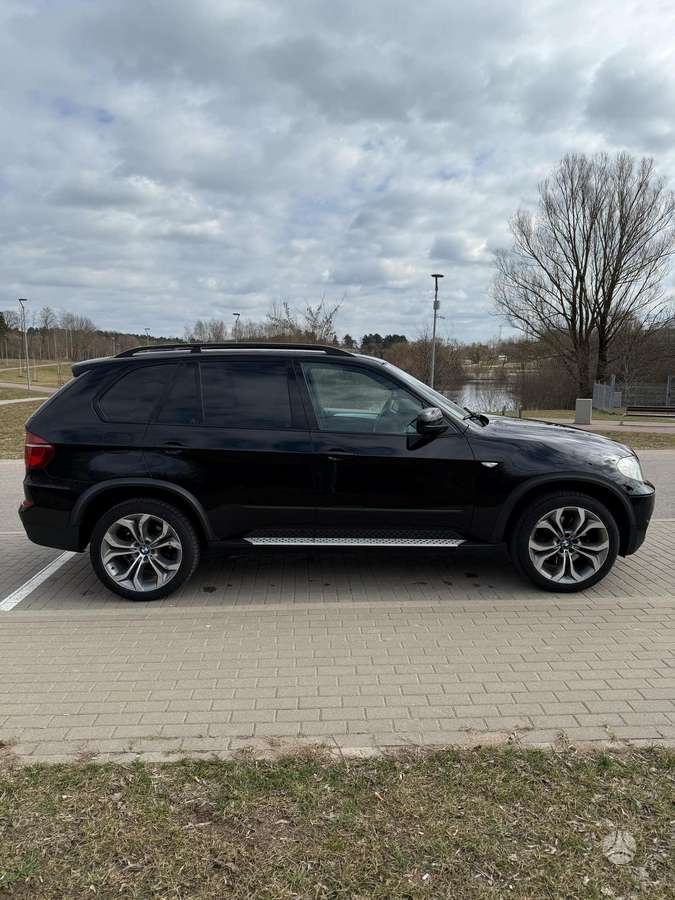 BMW X5, 3.0 l., Минивэн