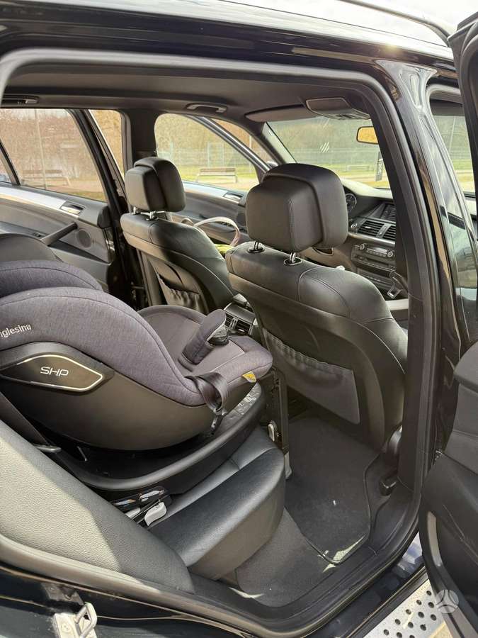 BMW X5, 3.0 l., Минивэн