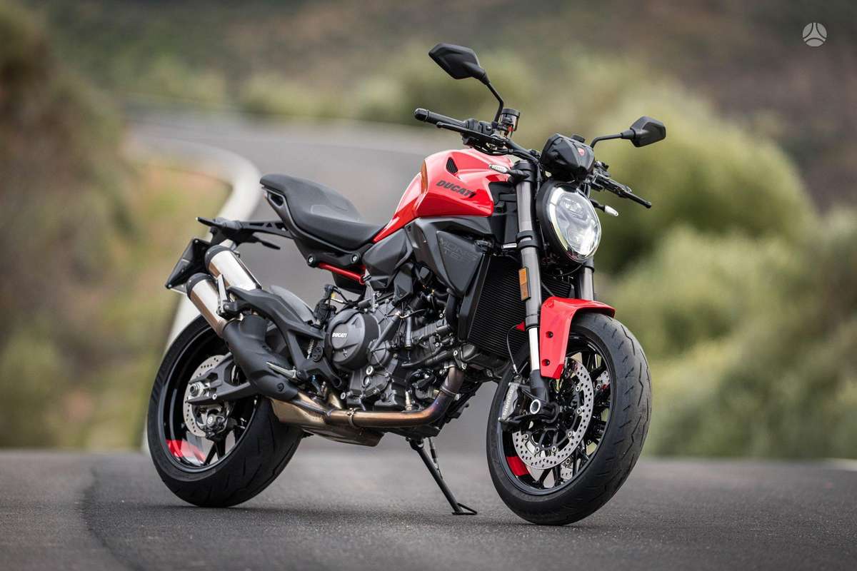 Ducati Monster 890cc, street / классические