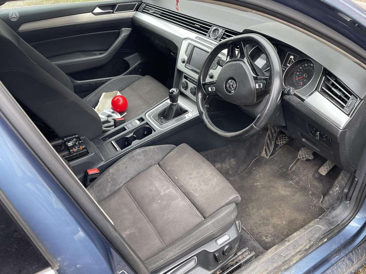 Volkswagen Passat for parts