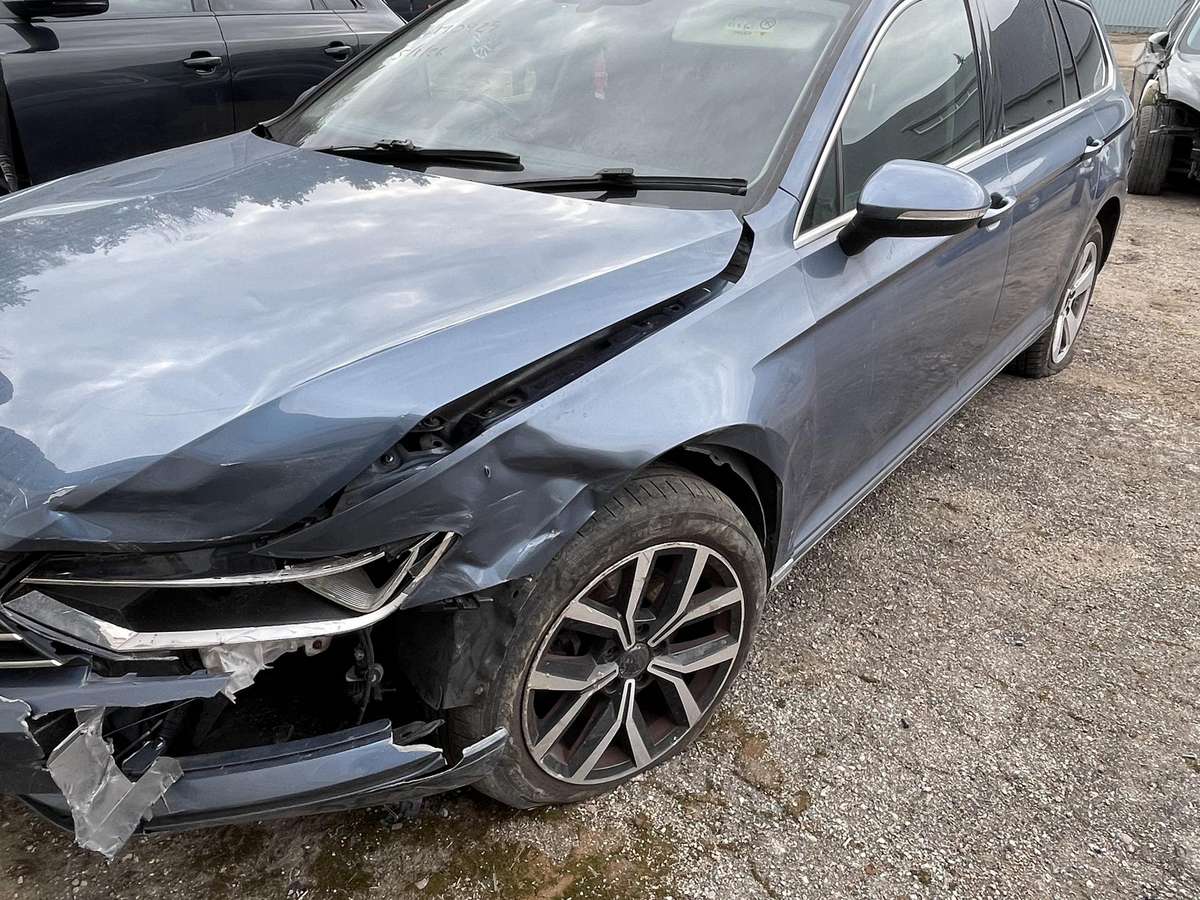 Volkswagen Passat for parts