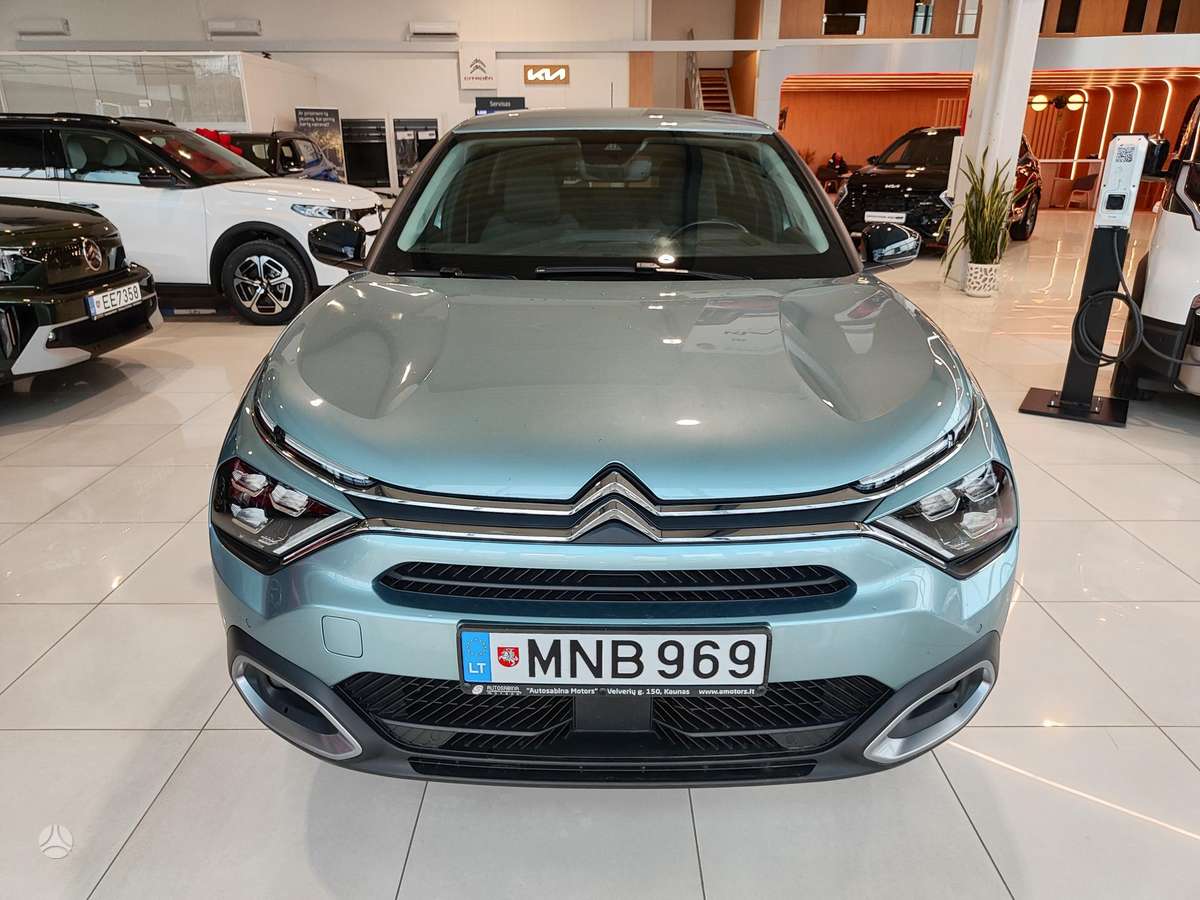 Citroen C4, 1.2 l., Хэтчбек