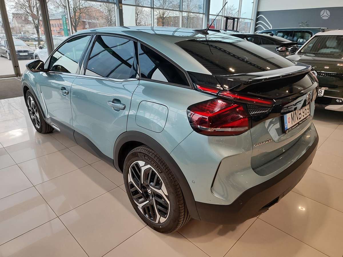 Citroen C4, 1.2 l., Хэтчбек