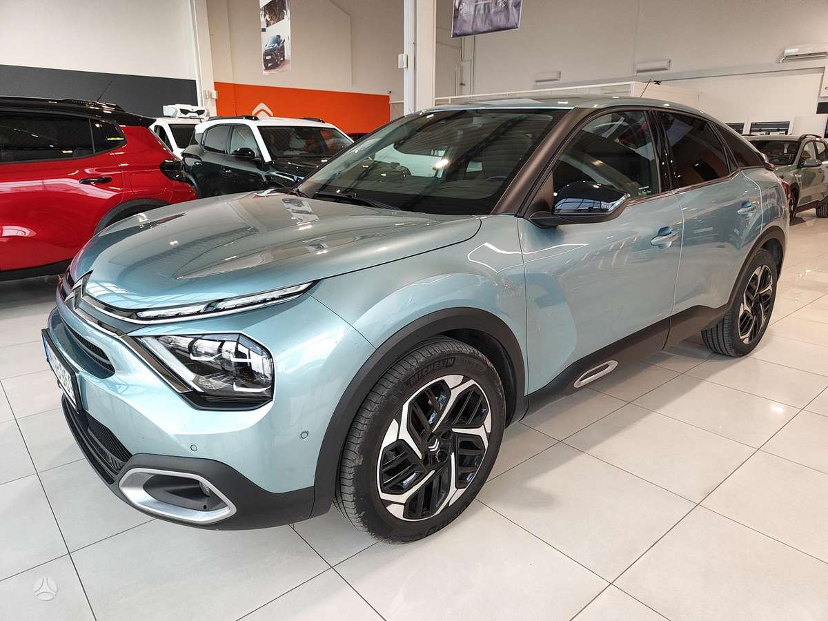 Citroen C4, 1.2 l., Хэтчбек
