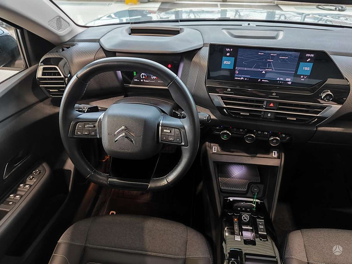 Citroen C4, 1.2 l., Хэтчбек