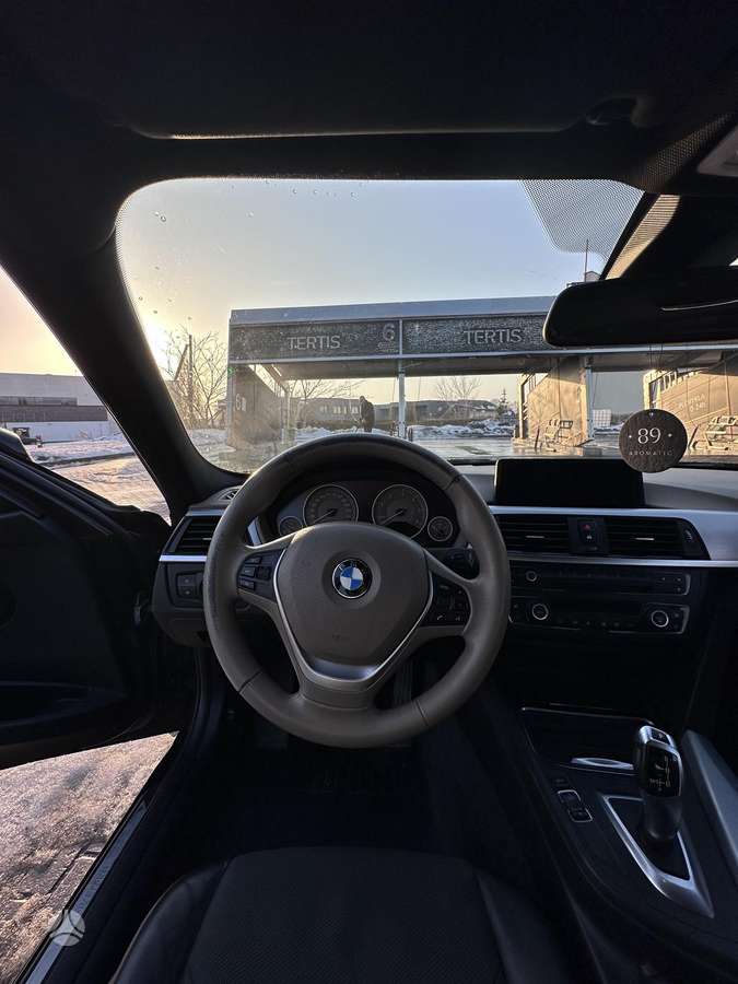 BMW 320, 2.0 l., Седан