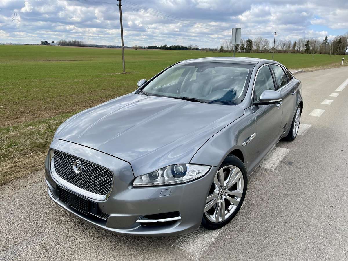 Jaguar XJ, 3.0 l., sedanas