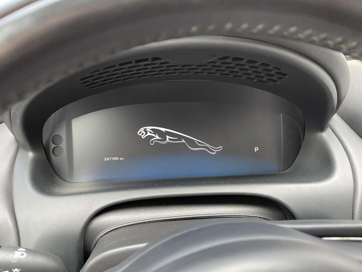 Jaguar XJ, 3.0 l., sedanas