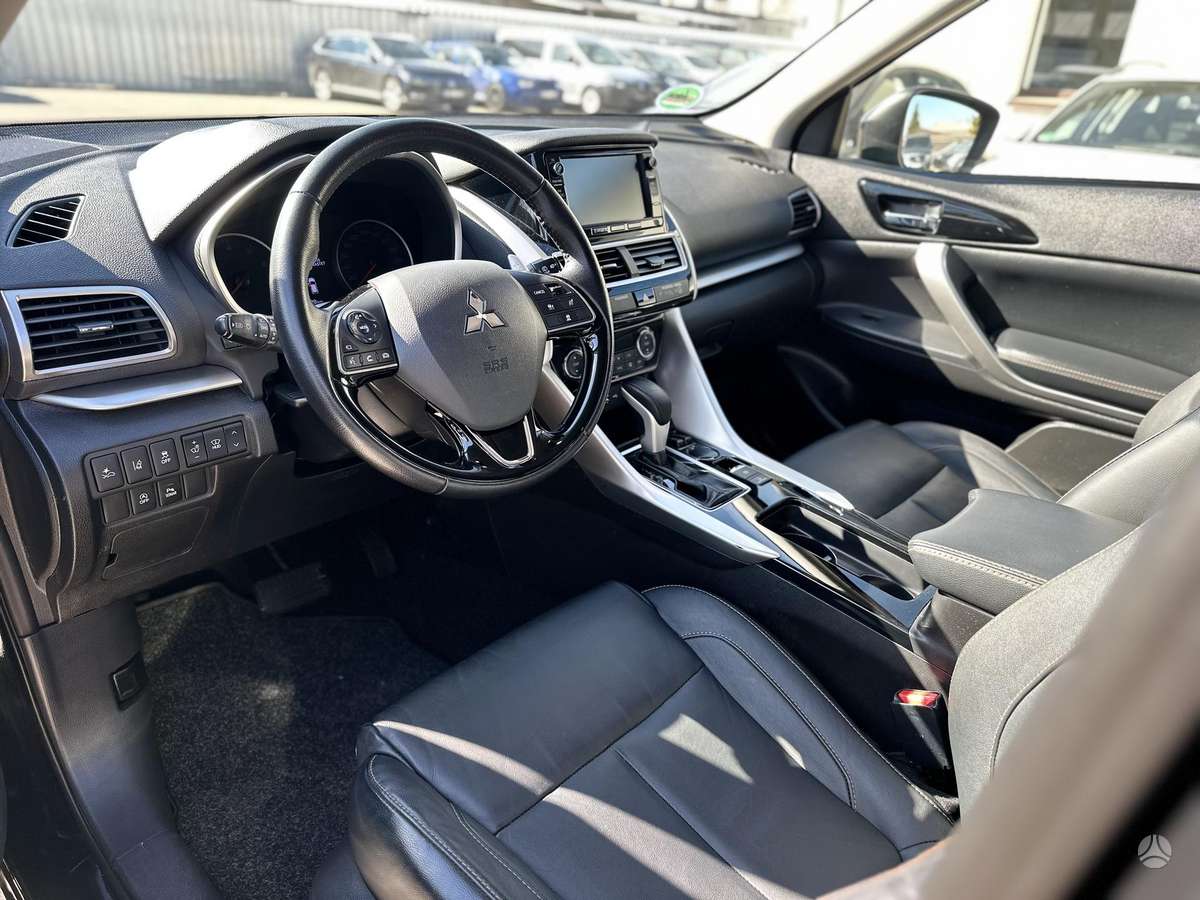Mitsubishi Eclipse Cross, 1.5 l., off-road / crossover
