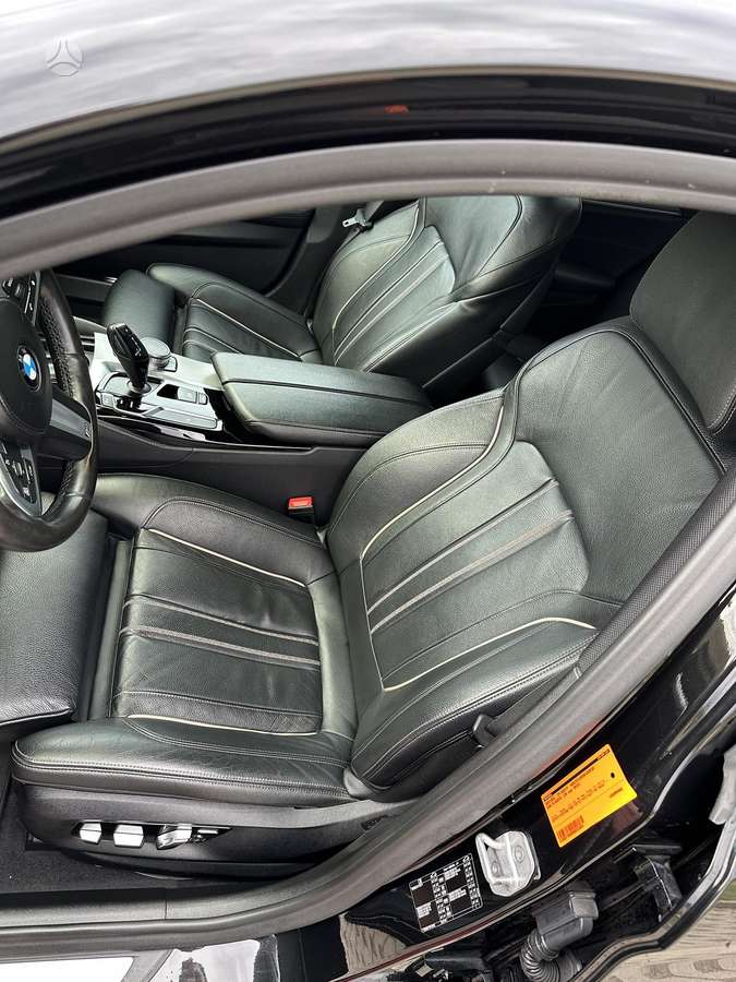 BMW 520, 2.0 l., Седан