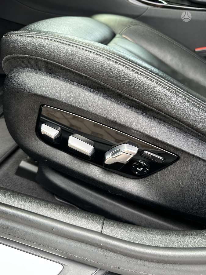 BMW 520, 2.0 l., Седан