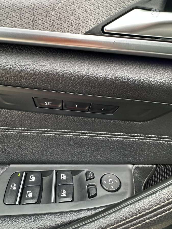 BMW 520, 2.0 l., Седан