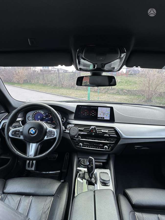 BMW 520, 2.0 l., Седан