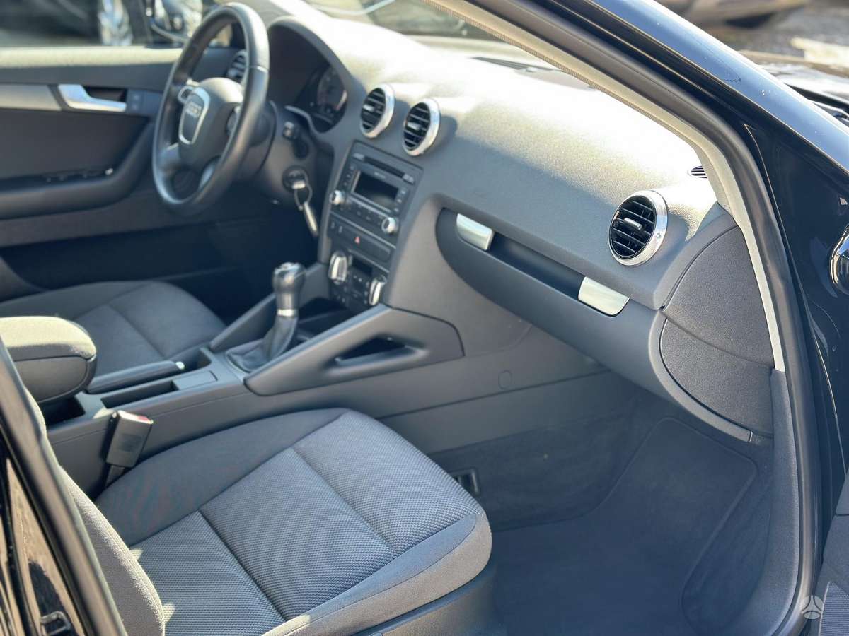 Audi A3, 1.2 l., hatchback