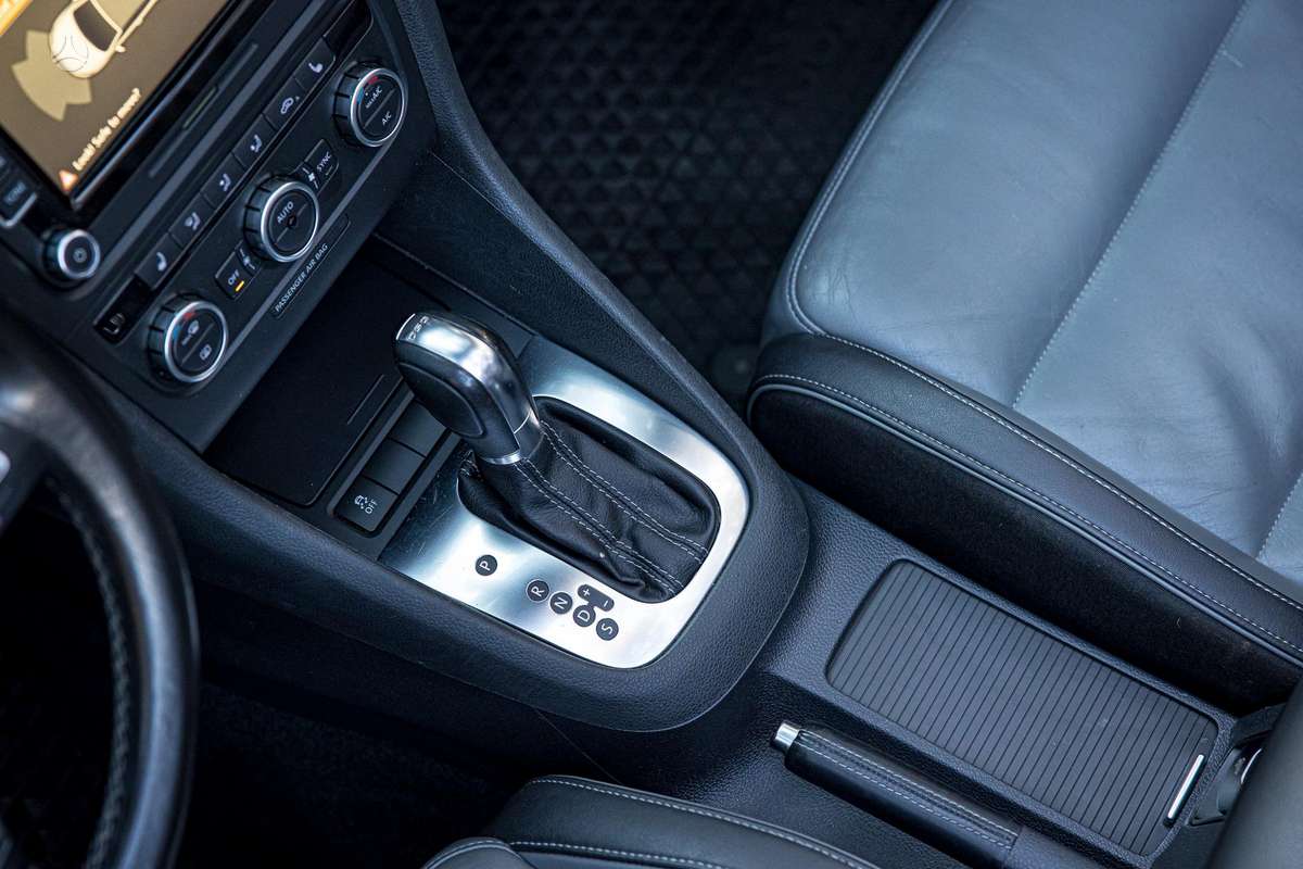 Volkswagen Golf, 2.0 l., Кабриолет