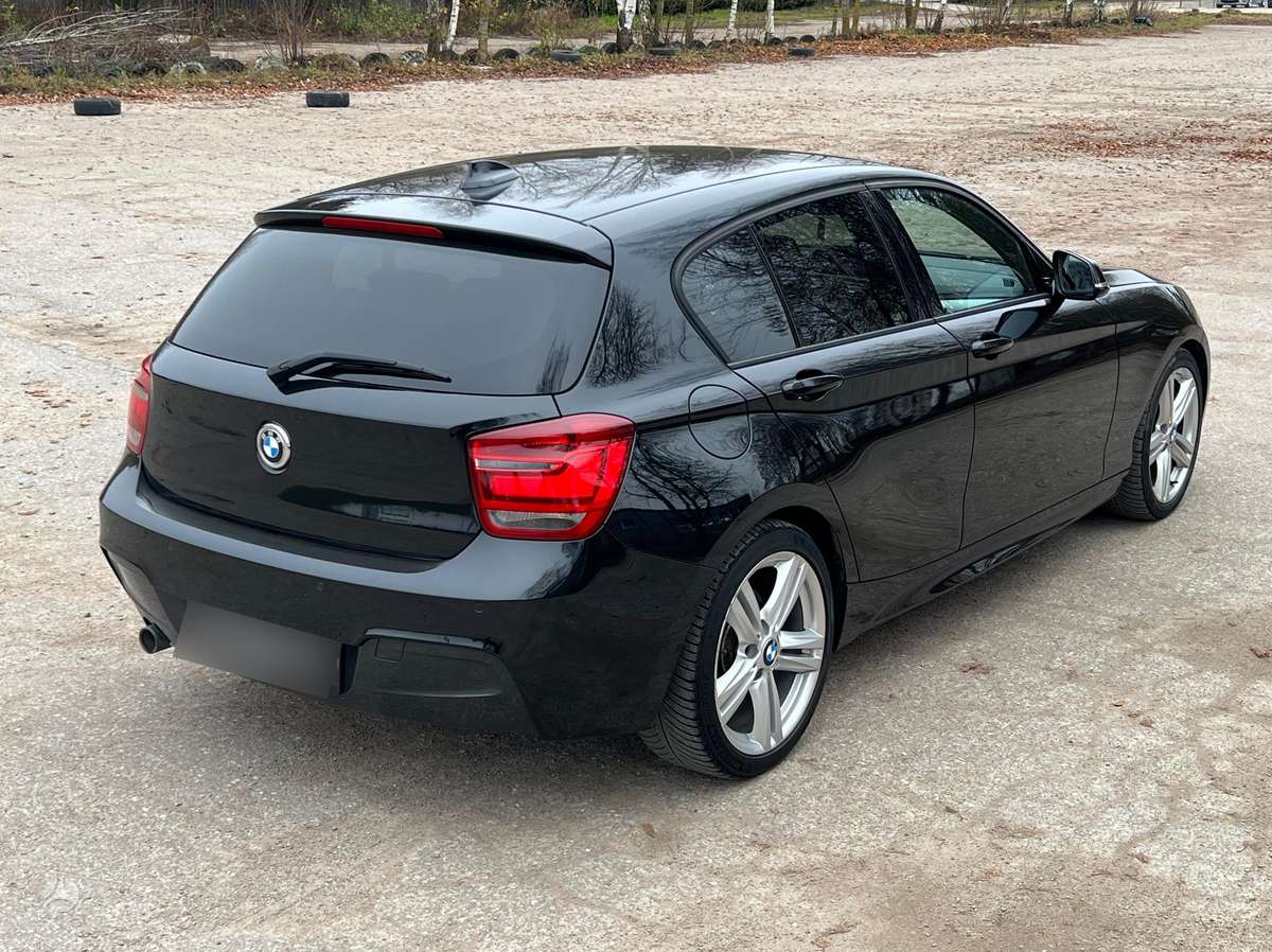 BMW 120, 2.0 l., hatchback