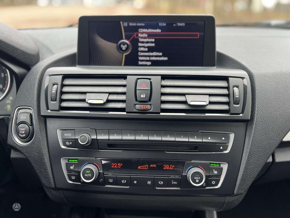 BMW 120, 2.0 l., hatchback