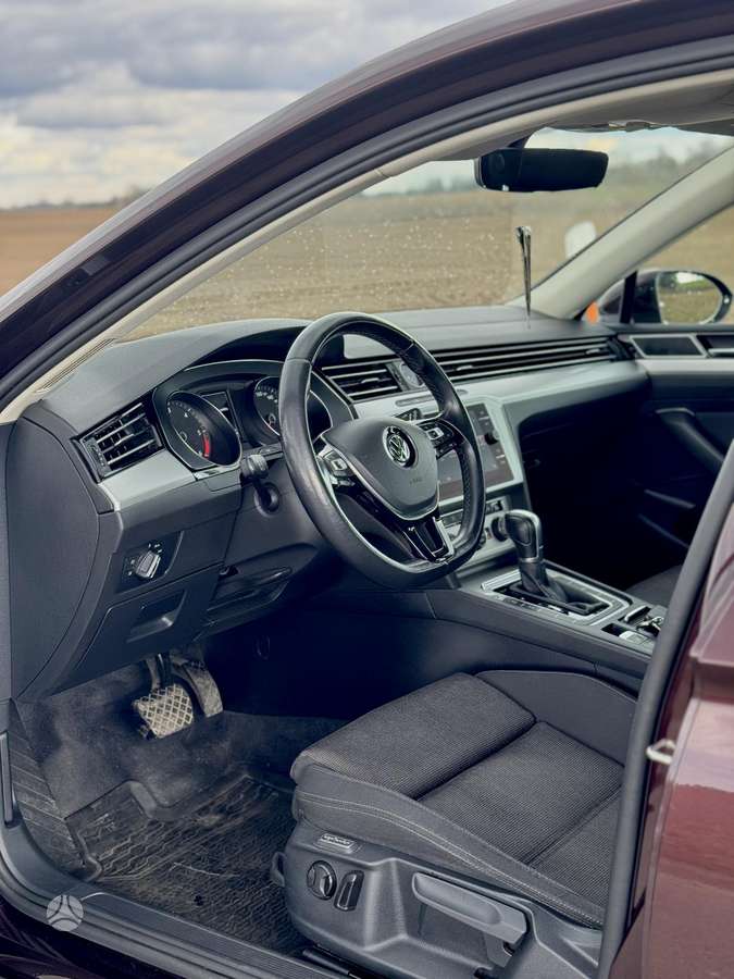 Volkswagen Passat, 2.0 l., Универсал