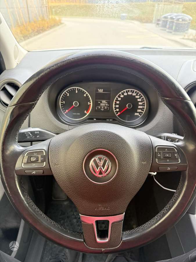 Volkswagen Amarok - 10