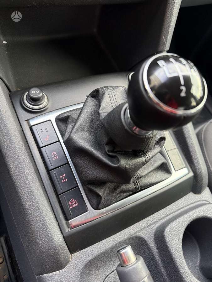 Volkswagen Amarok - 12