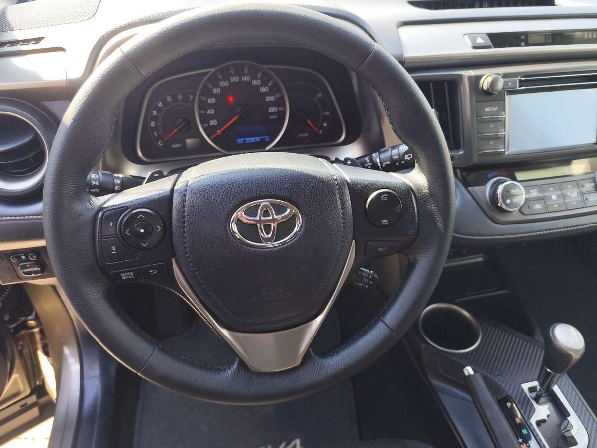 Toyota RAV4 - 12