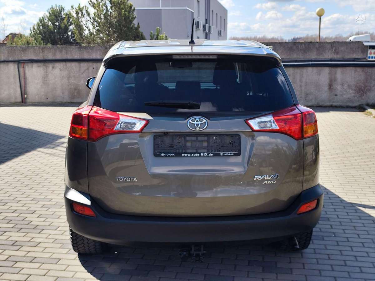 Toyota RAV4 - 5