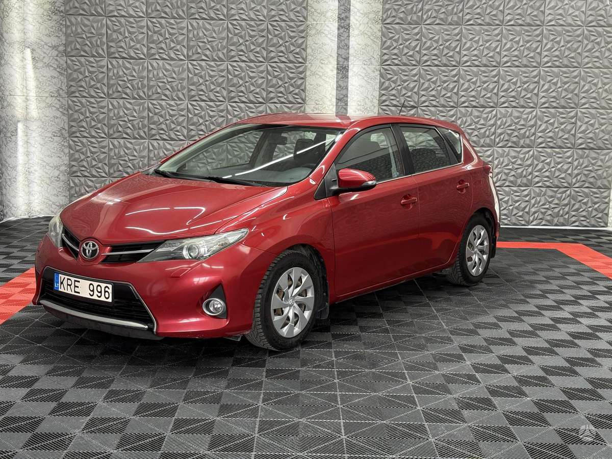 Toyota Auris, 1.6 l., hatchback