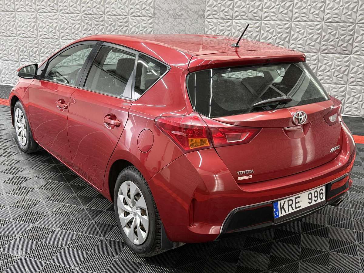 Toyota Auris, 1.6 l., hatchback